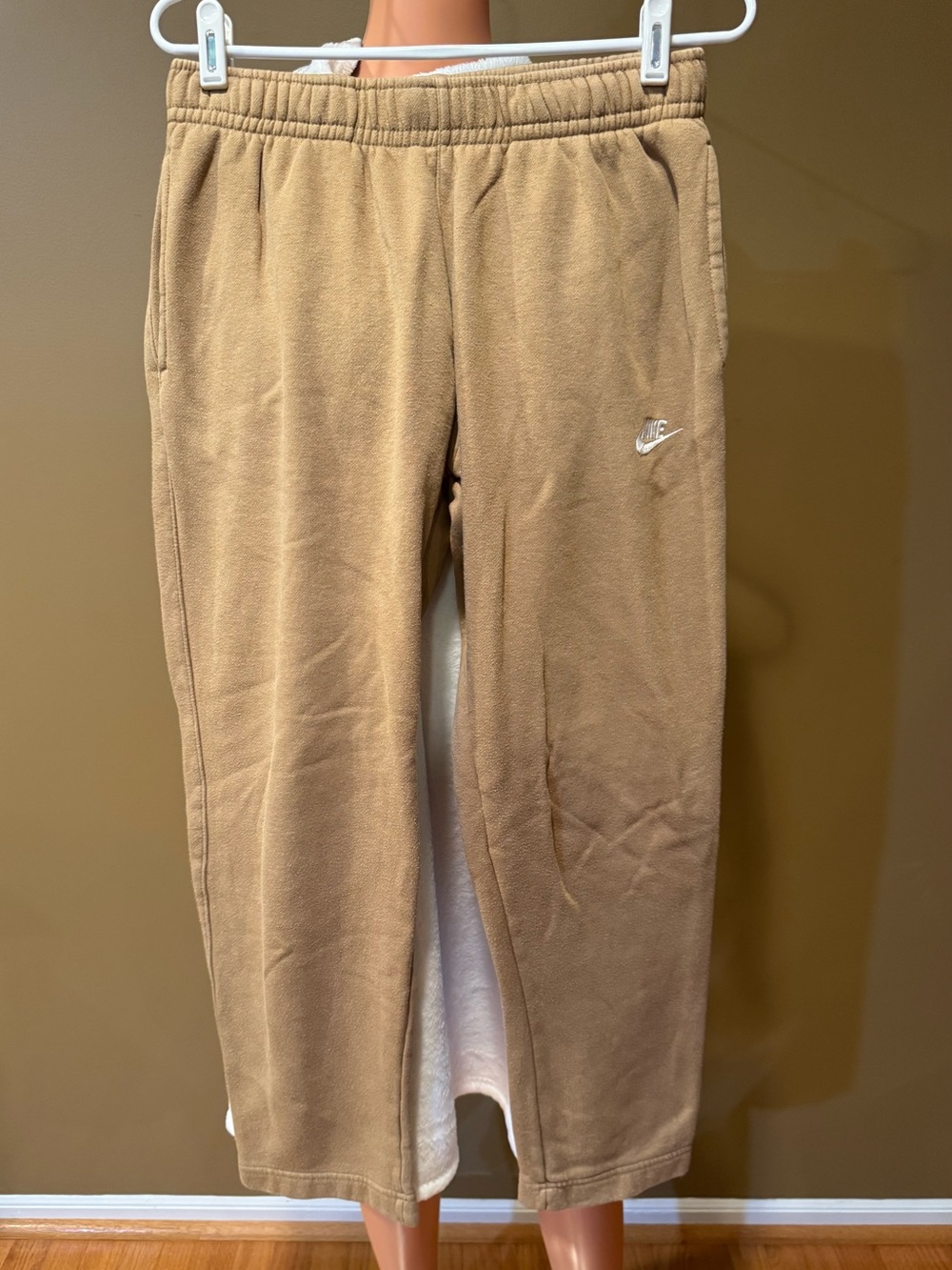 Nike Men’s Tan Jogger Sweatpants with White Swoosh